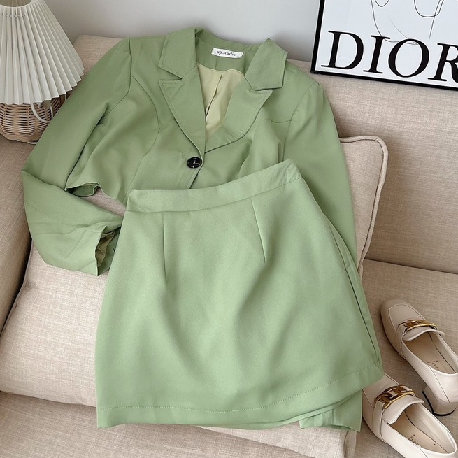 Set áo blazer cổ vest tay dài đệm vai 2 lớp dáng croptop kèm chân váy ngắn, set đồ nữ áo blazer ngắn và chân váy chữ A