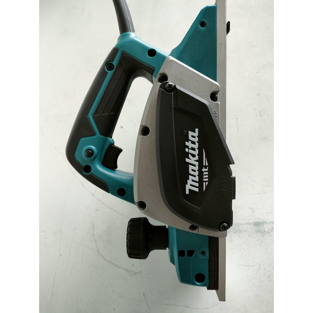 Máy bào cầm tay 580W Makita M1901B chính hãng