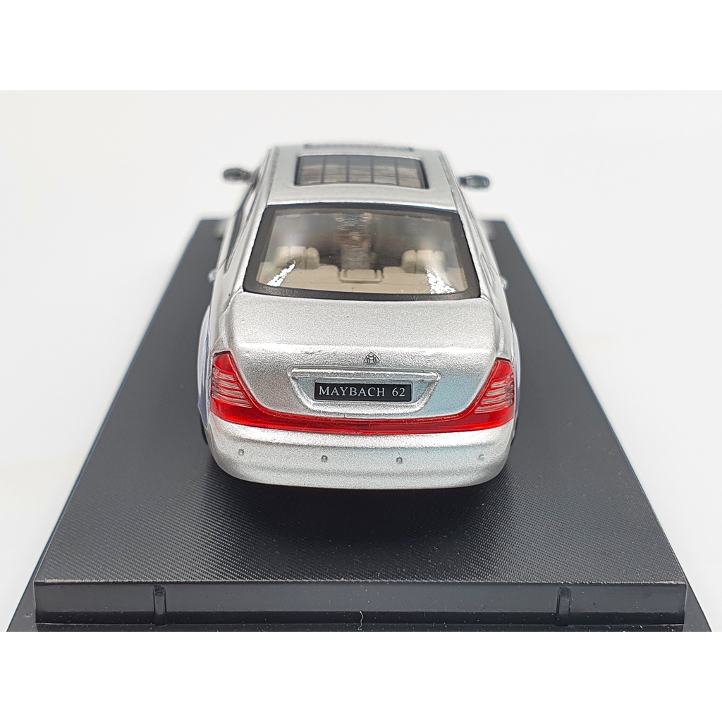 Xe Mô Hình Mercedes-Benz Maybach 62 Tỉ lệ 1:64 Hãng sản xuất Stance Hunters ( Bạc )