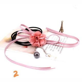 Buộc tóc hoa rơi mẫu 2