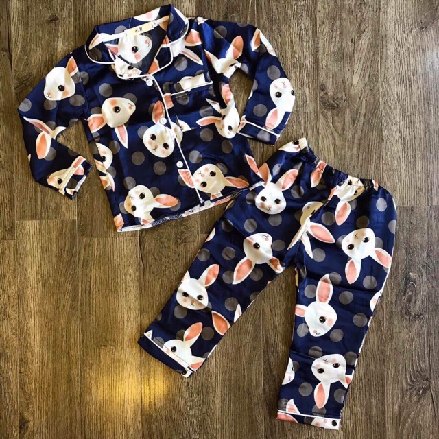 Chào buôn bộ pijama lụa