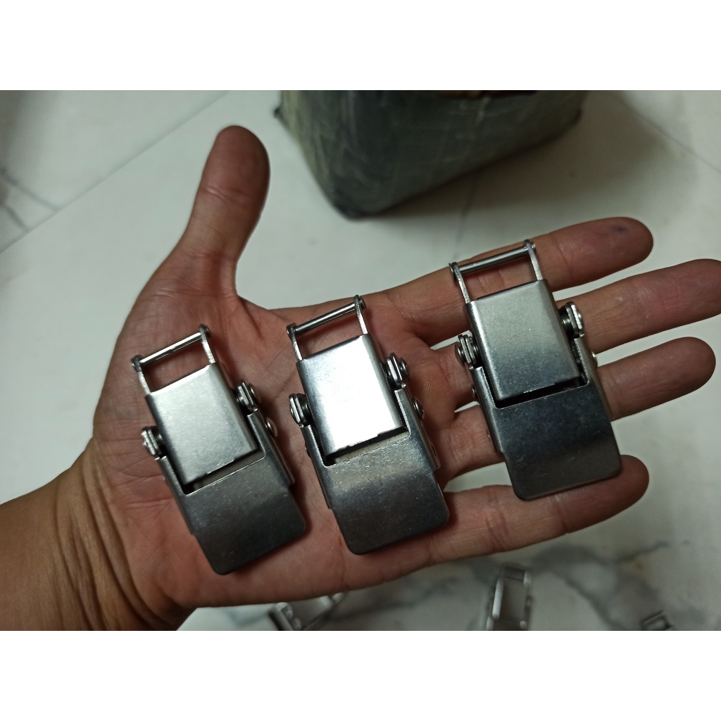 Khóa gài inox 304 -  SIZE TO- khóa gài chế lọc thùng
