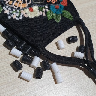 Nút chặn dây khẩu trang
