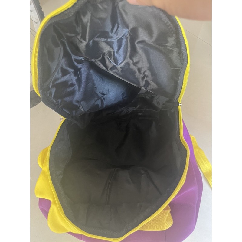 Balo đeo cho bé đi hoc