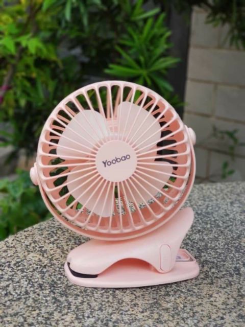 Quạt tích điện mini