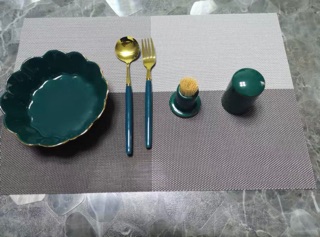 ( có sẵn) Bát sứ hình hoa sang trọng