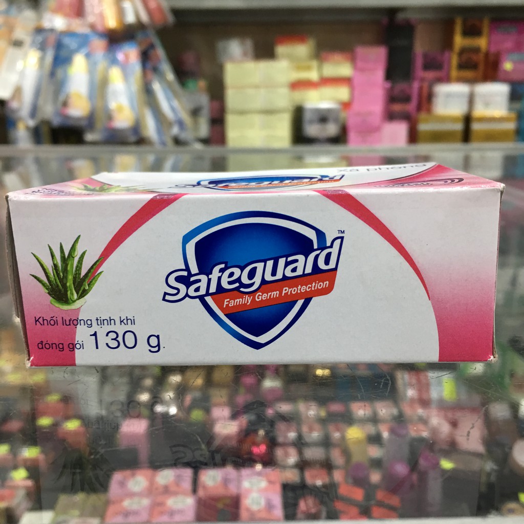 Xà bông cục Safeguard nha đam với hương hoa thơm ngát hộp 130g