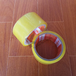 Băng dính trắng