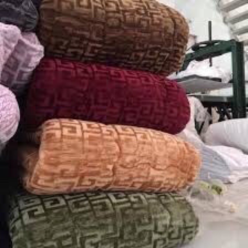 CHĂN LÔNG CỪU CHỮ VẠN SIÊU ĐẸP 3,5 kg