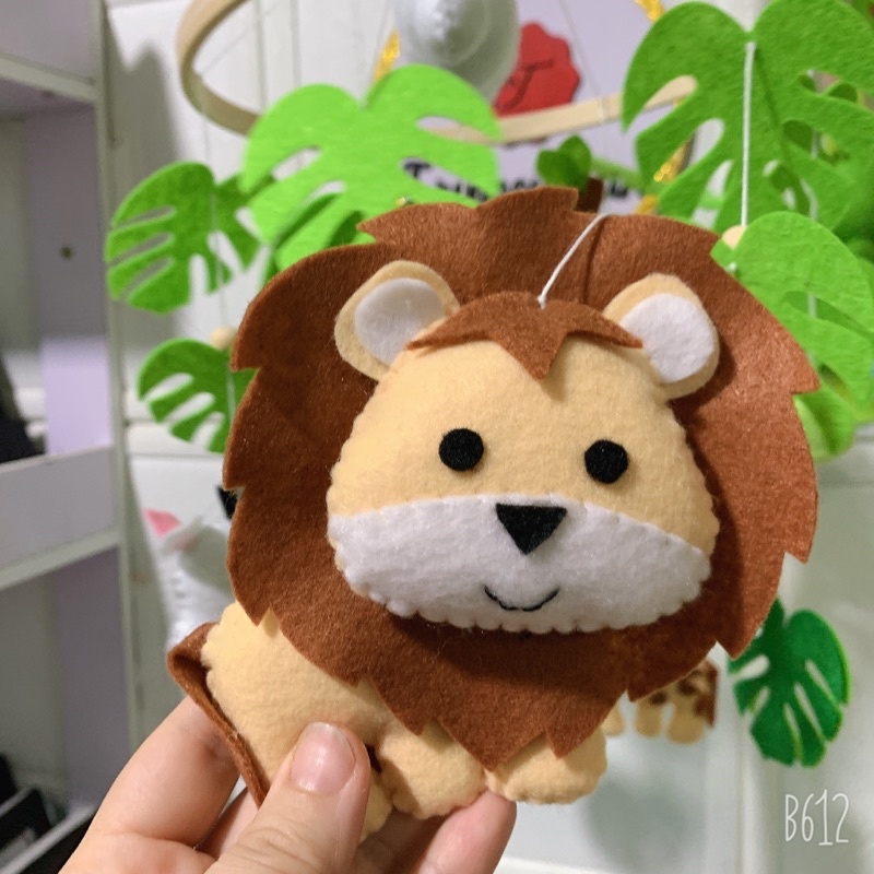 Đồ chơi treo nôi cho bé kích thích thị giác cho bé, tự xoay và phát nhạc mẫu KHU RỪNG KHỈ