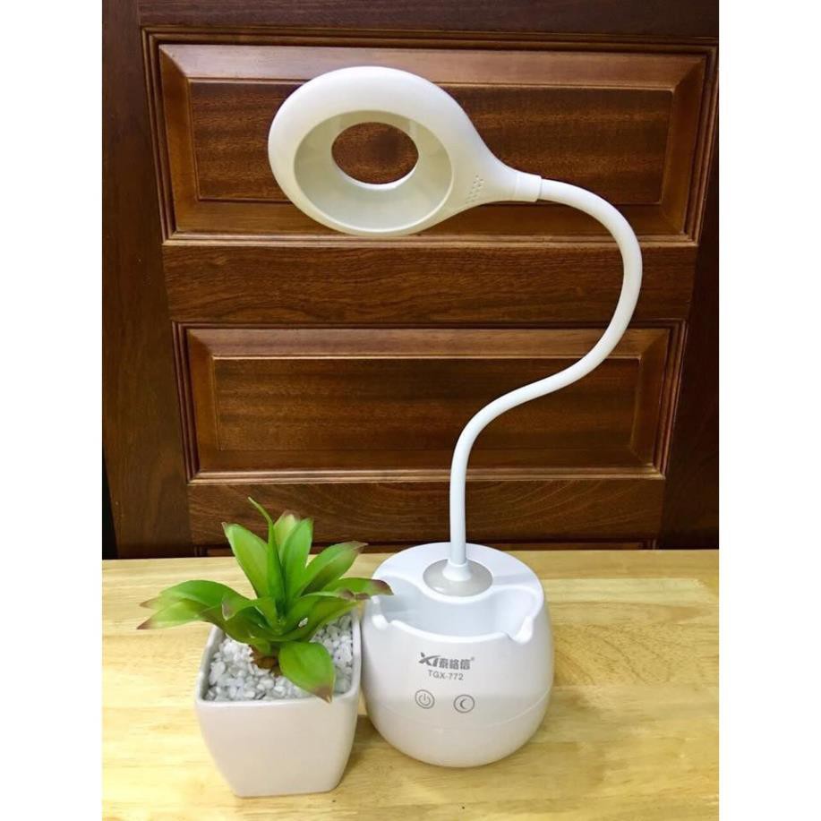 Đèn học chống cận có khe để bút, điện thoại