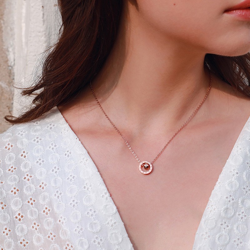 Vòng cổ Đính Đá Zircon Và Số La Mã Cho Nữ | Nhẫn Titan Mạ VàNg HồNg 18K ĐíNh Đá Xinh XắN