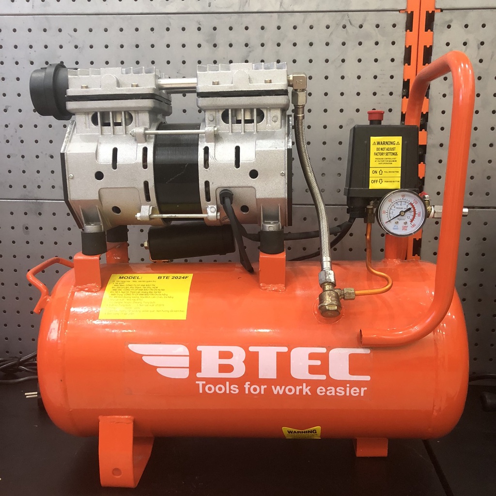Máy nén khí Btec BT2024F - 24 lít - không dầu - giảm ồn