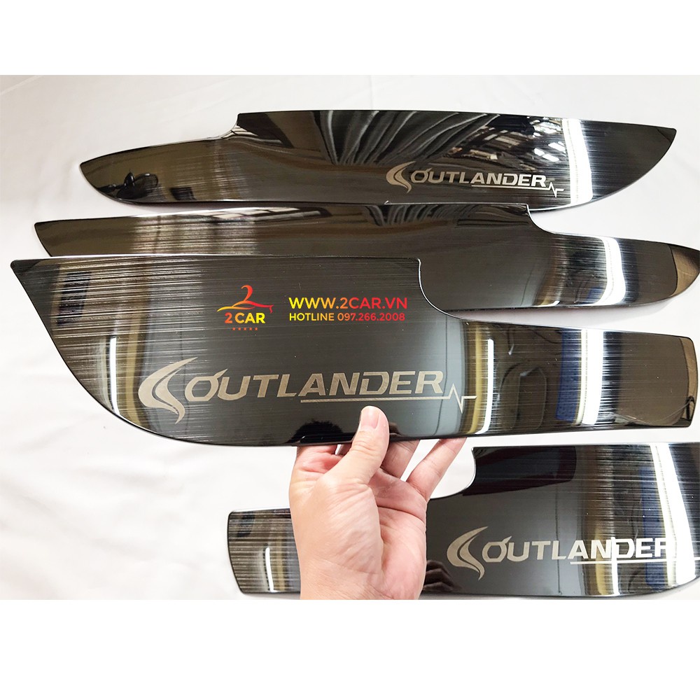 Ốp Tapli, Táp li cánh cửa xe Mitsubishi Outlander 2017 2018 2019 2020 2021 hàng titan cao cấp- Giá 1 bộ