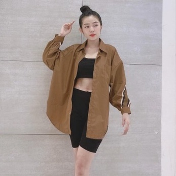 Áo sơ mi nâu viền sau fom rộng cá tính