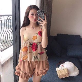 Set hoa xinh tươi. Bùi hậu