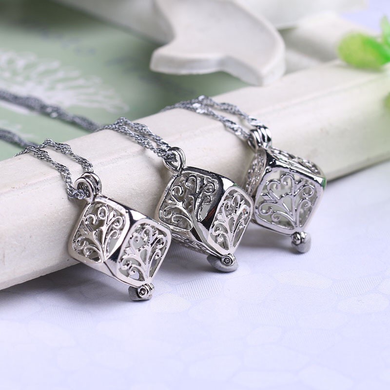 Glow In Dark Locket Hollow Glowing Stone Vòng cổ sáng mặt dây chuyền