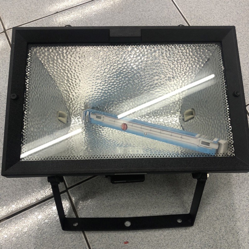 ĐÈN PHA HALOGEN QVF139 1500w philips chính hãng