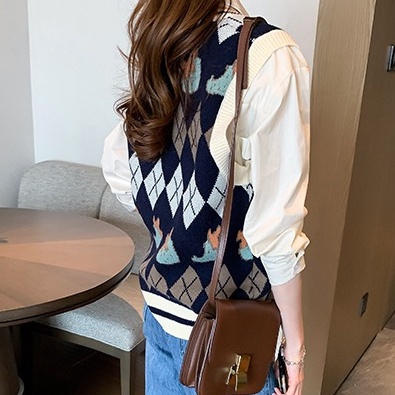 Áo Sweater Dệt Kim Sát Nách Đính Đá Dễ Thương Cho Nữ