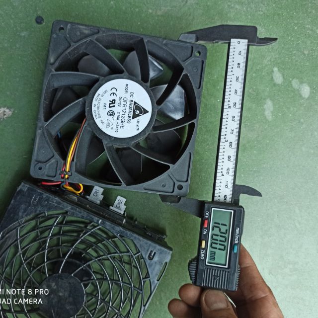 Quạt server delta 12v 2.7A, vuông 12cm