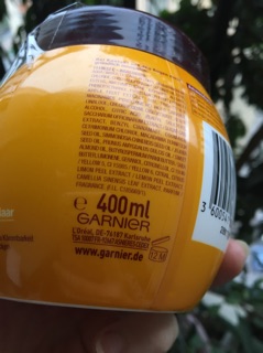 KEM Ủ TÓC GARNIER HẠNH NHÂN 300ml