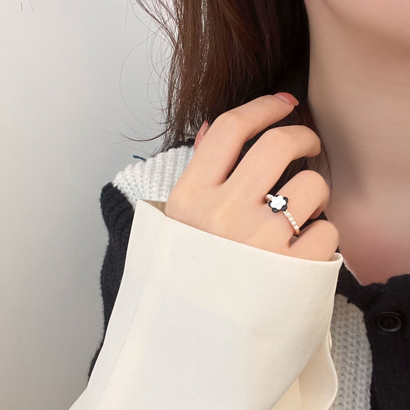 Nhẫn Đính Ngọc Trai Hình Hoa Trà Phong Cách Hàn Quốc Cho Nữ F997