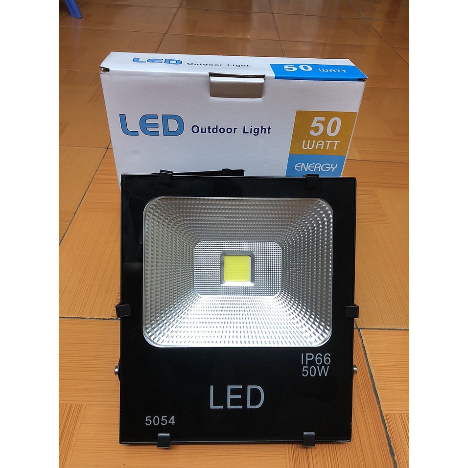 Đèn pha led 12V 10w-20w-30w-50w Siêu tiết kiệm điện, khả năng chống nước chuẩn IP 65,dùng bình ác quy cho tàu bè đi biển
