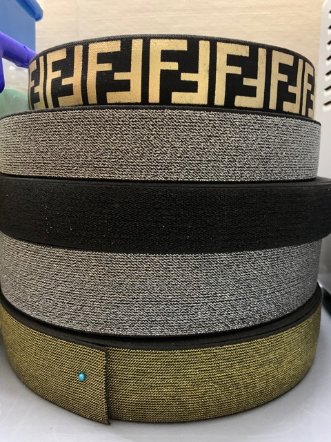 Chun nhũ may cạp váy