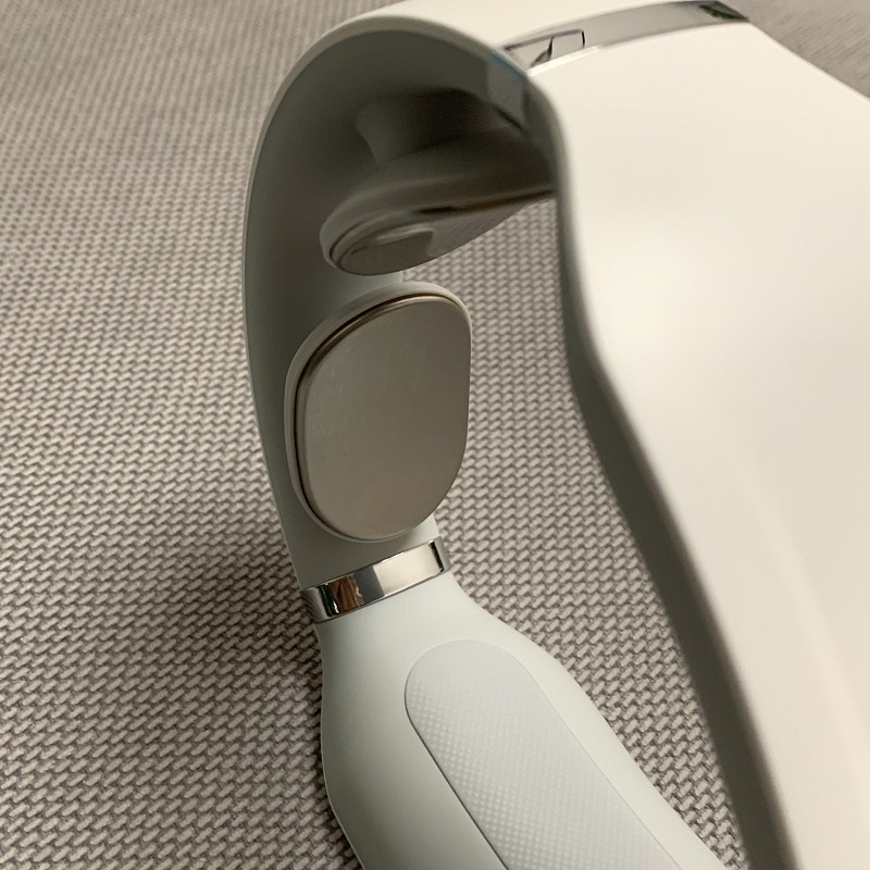 Vòng massage cổ, gáy cao cấp SKG 4098 - có chườm nóng | Được FDA Hoa Kỳ xét duyệt