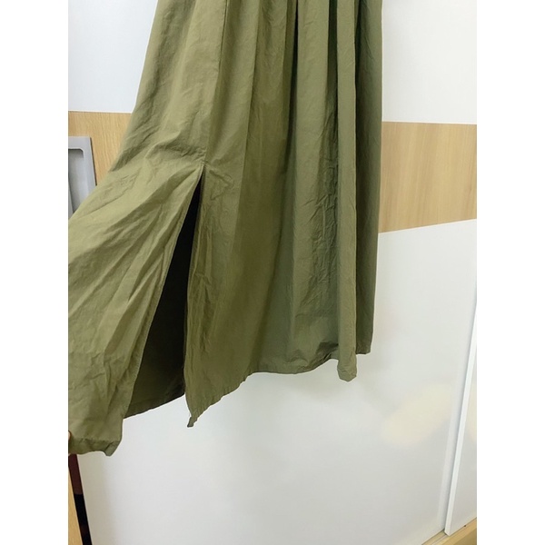 Thanh lý đầm midi xanh rêu Hnoss