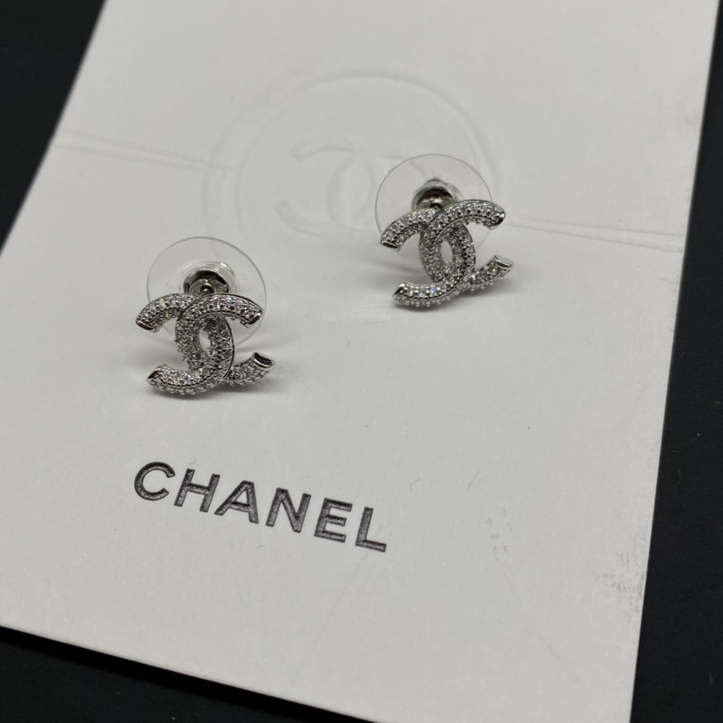 Hoa Tai Chữ C Đính Đá Kim Cương Phong Cách Mới