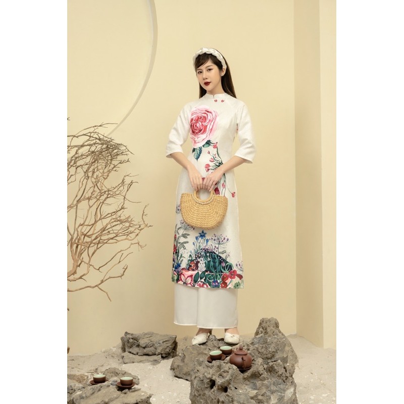 Quần lụa ống sớ mặc cùng áo dài
