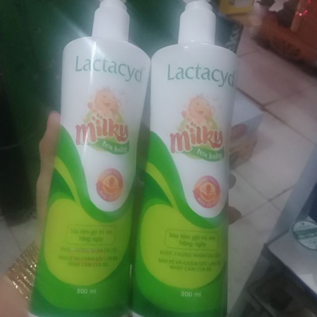 Sữa tắm gội Lactacyd Milky 500ml