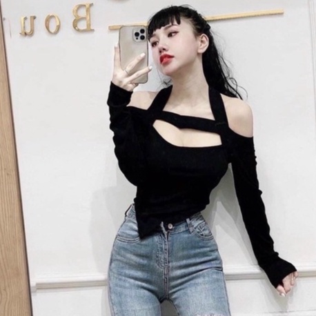 Áo khoét ngực vạt chéo sexy