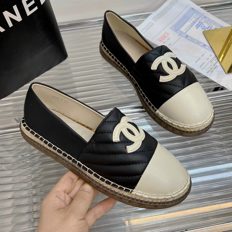 SLIPON CHANNEL MŨI TRẮNG