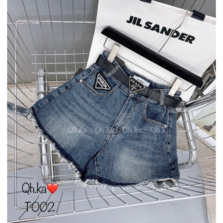 Quần sooc bò đai prada