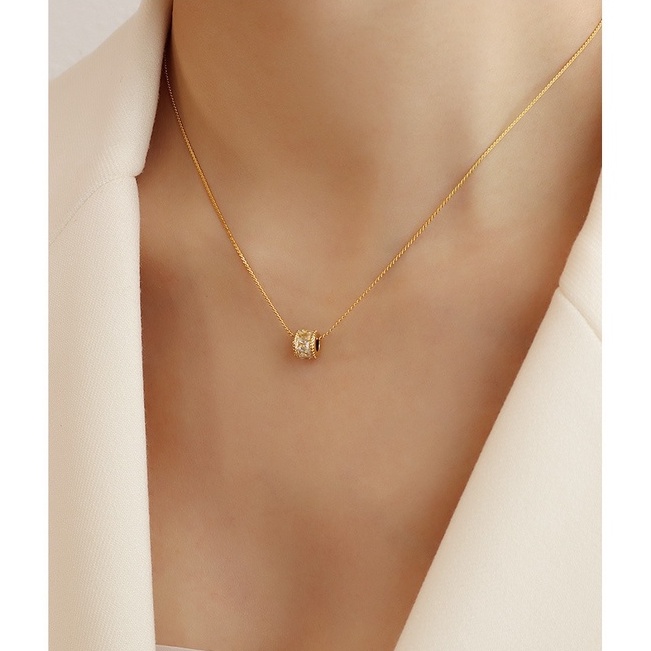 Dây chuyền nữ titan mặt trụ nhỏ đính đá lấp lánh không gỉ WN2213