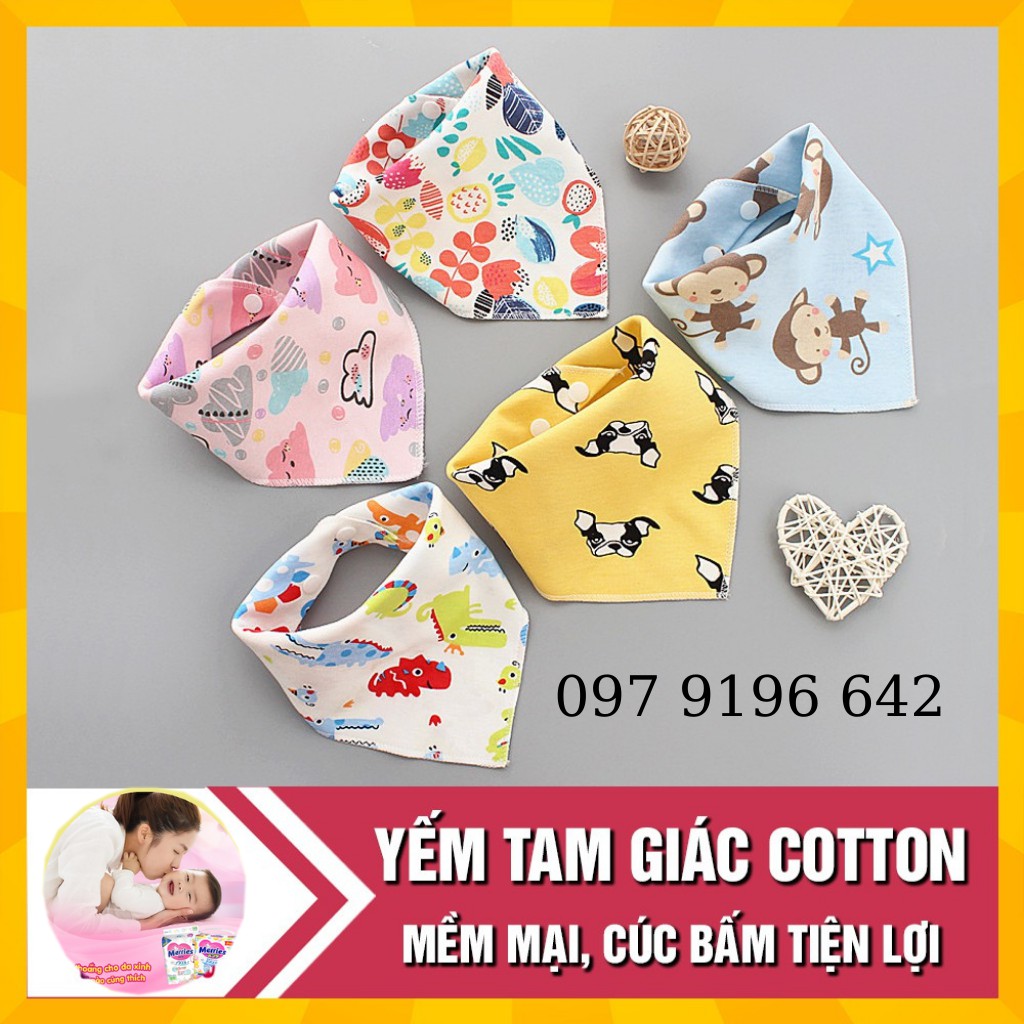 Yếm tam giác quàng cổ kèm cúc bấm 2 đầu tiện lợi cho bé