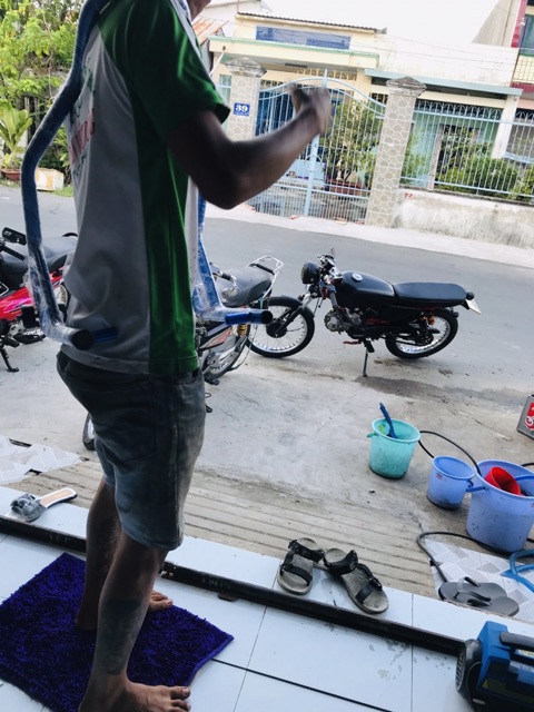 HP65 BEN KÍCH NÂNG BÁNH SAU CHO XE MÁY pkn