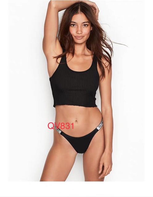 Quần lót Vic lọt khe đính đá siêu xinh