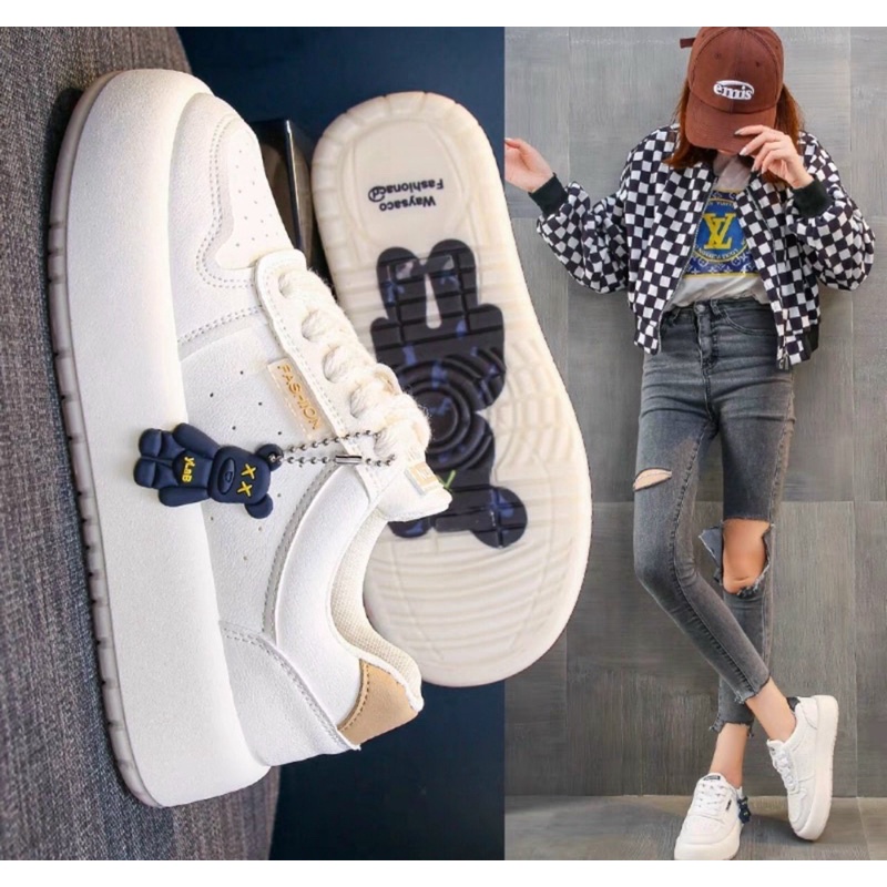 Giày thể thao nữ tag gấu da mềm êm chân