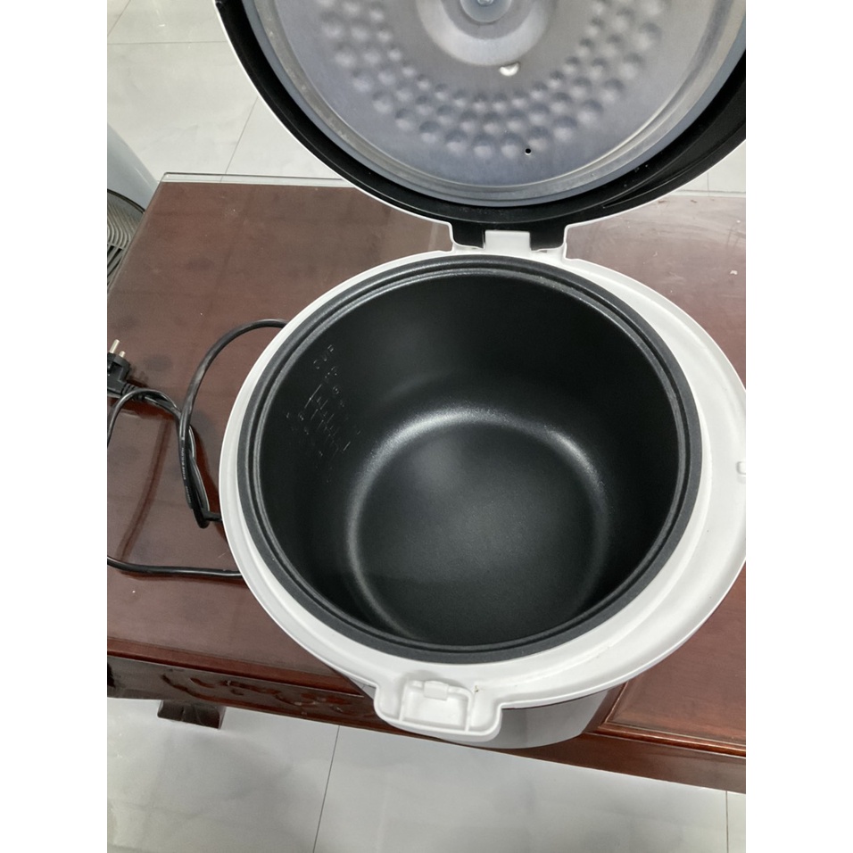 Nồi cơm điện Cuckoo 1.8 lít CR-1081 - Hàng trưng bày