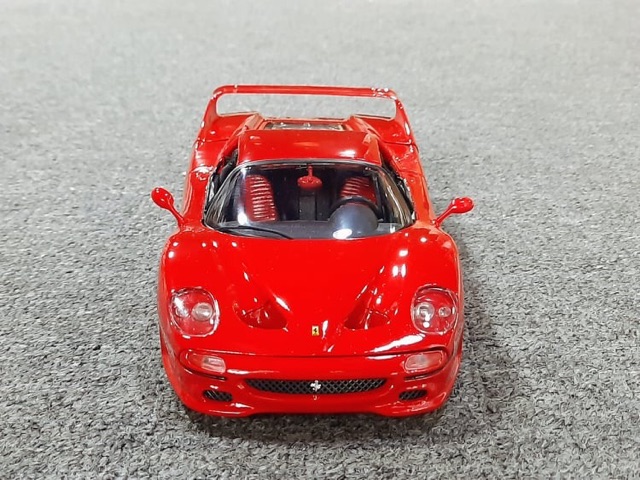 Xe Mô Hình Ferrari F50 tỉ lệ 1:18 Hãng Bburago sản xuất . Màu Đỏ