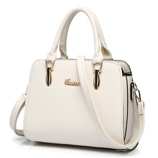 Túiđeo vai Charles & Keith TX020