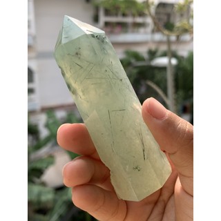 Trụ đá Prehnite