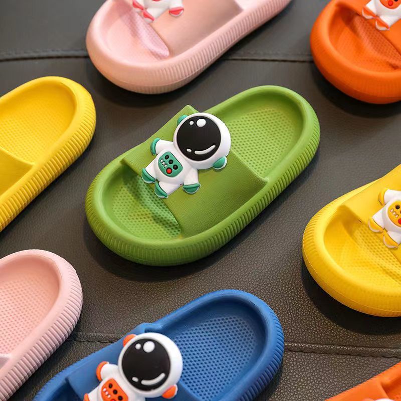 Dép Đi Trong Nhà Tắm Đế Dày Họa Tiết Hoạt Hình Phong Cách Mùa Hè Mới Cho Bé