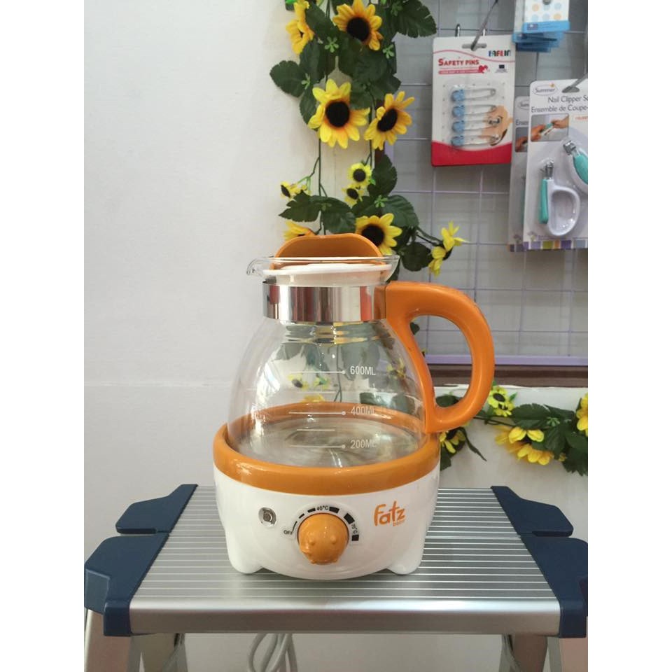 Máy hâm nước pha sữa 600ml Fatzbaby FB3006SL