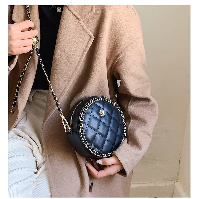 Túi hộp tròn vân trám đính hoa đeo chéo nữ,dây xích chạy bo viền trước cực xinh🌀🌀