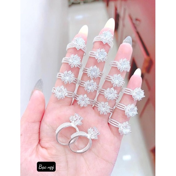 Nhẫn hoa BNP đính đá 3 hàng , bạc ta. Dày dặn cho nữ