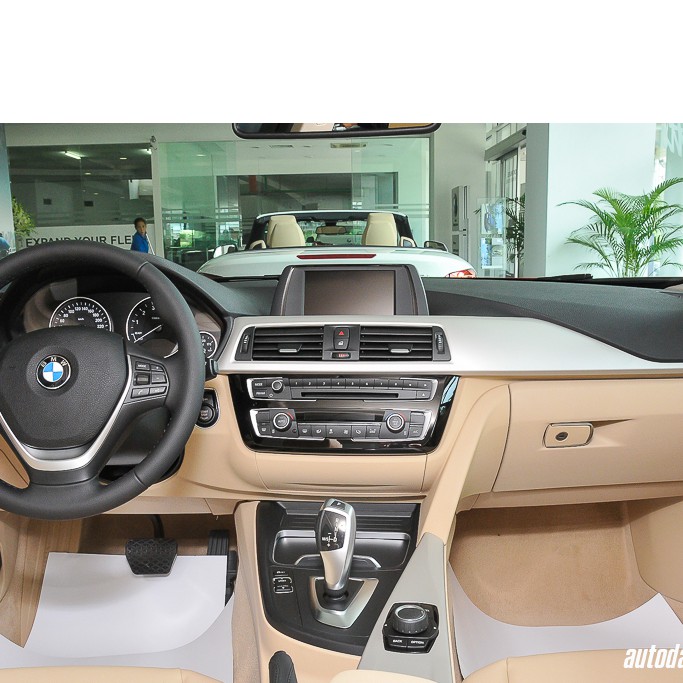 BMW 3 series (2011-2019): Phim PPF dán màn hình giải trí - AUTO6 &lt;Made in Việt Nam&gt; chống xước, che phủ các vết xước cũ.